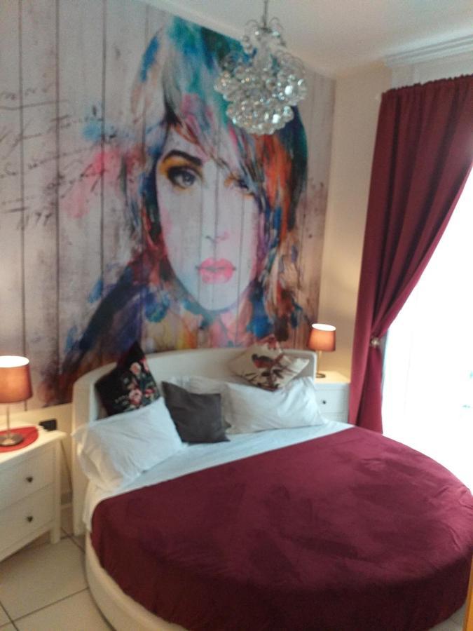 Beb Pantarei Bed & Breakfast Napoli Phòng bức ảnh