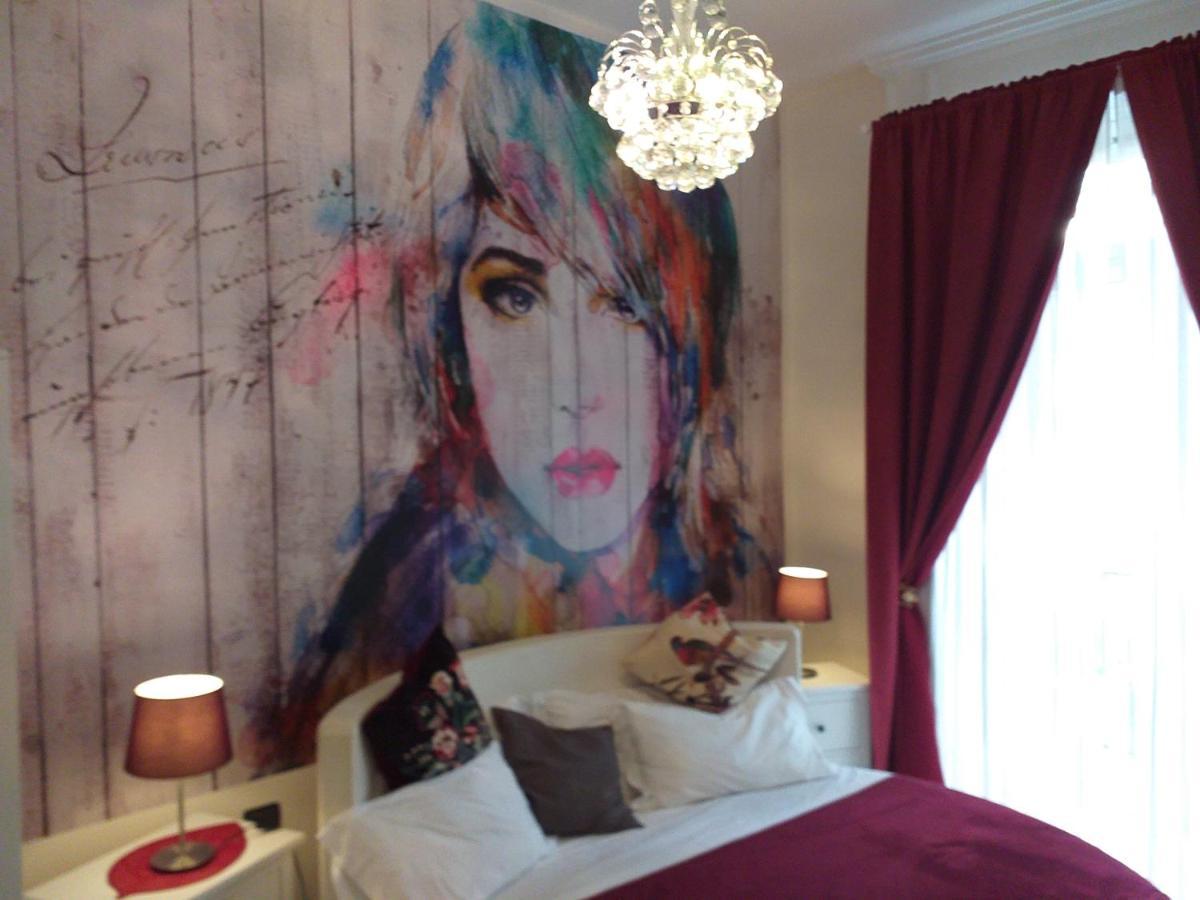 Beb Pantarei Bed & Breakfast Napoli Phòng bức ảnh
